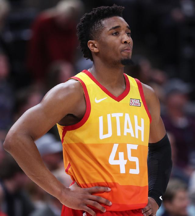 不够冷静 不够冷静